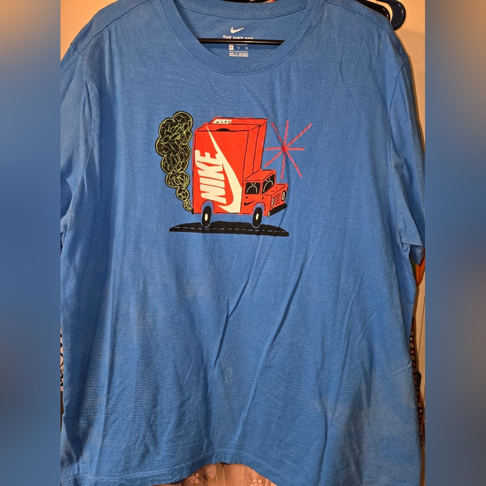 Nike Blue Short Sleeve Tee with Graphic Design-Size XL